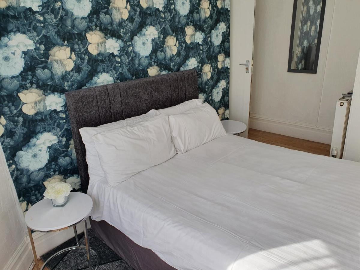 Balkan Hotel Blackpool Exterior foto